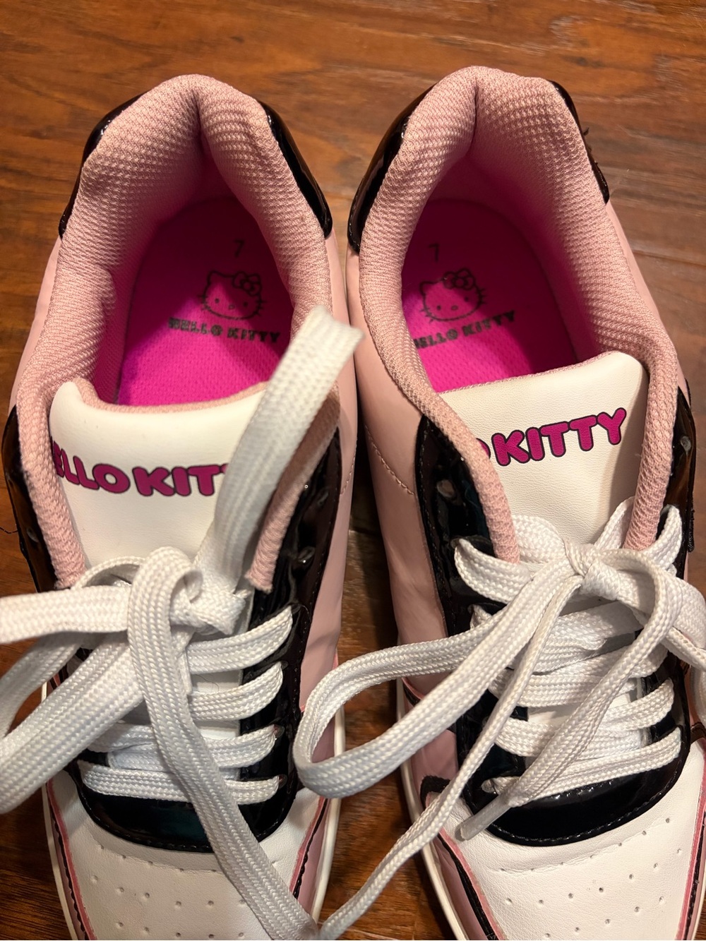 Hello Kitty x Sanrio Pink Black Patent Court Sneakers Shoes Women's 7 - Picture 6 of 6